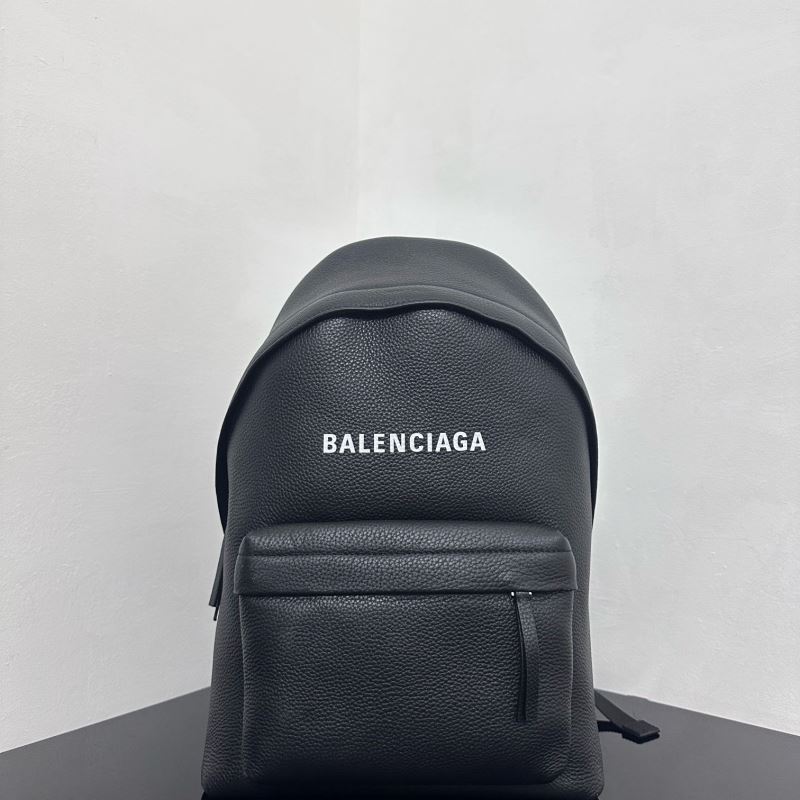 Ba*len*cia*ga backpacks